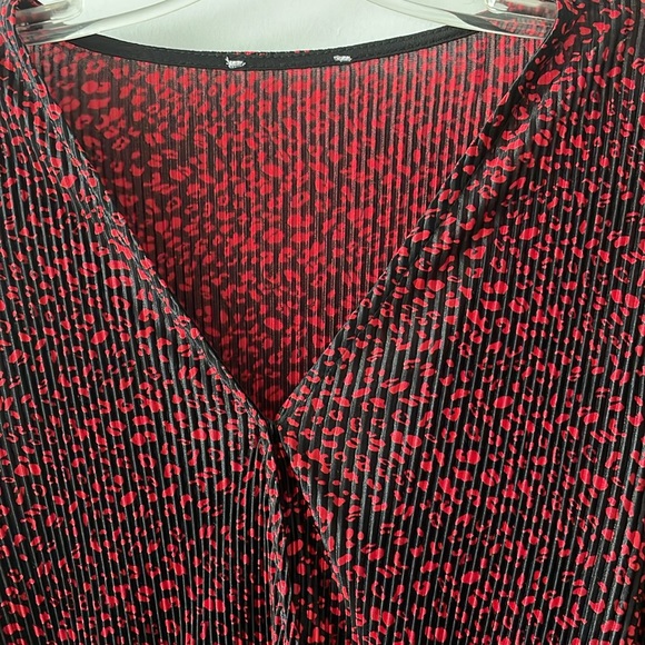 H&M blouse, red, size xs - Picture 2 of 3